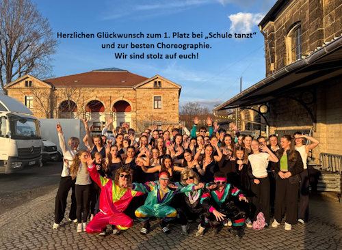 Gruppenfoto von den Tänzern und Tänzerinnen von Luisenstift